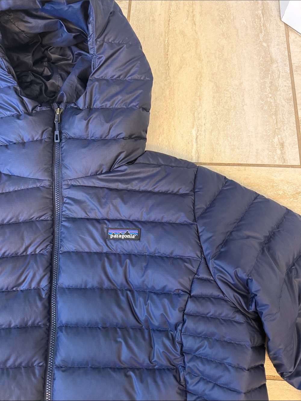 PATAGONIA Women’s Down Sweater Hoody, size XL - Picture 4 of 16